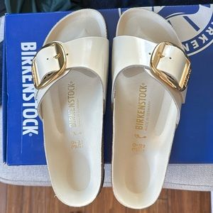 Rare GOLD buckle Birkenstocks